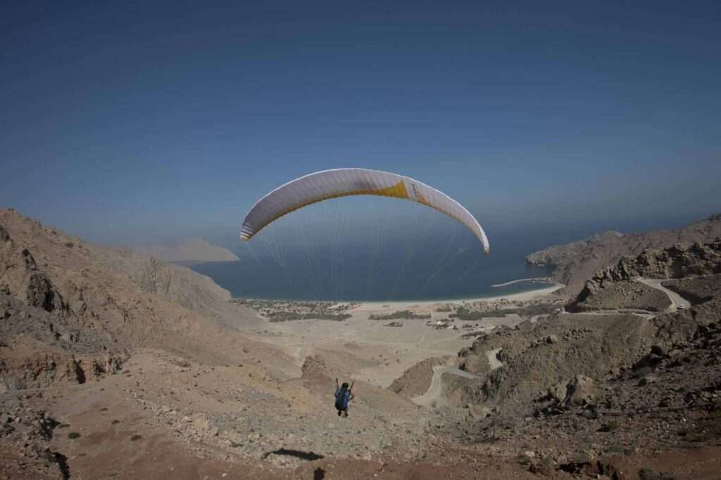 Paragliding Oman2
